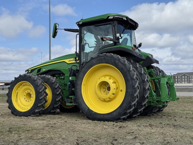 Image of John Deere 8R 310 equipment image 4