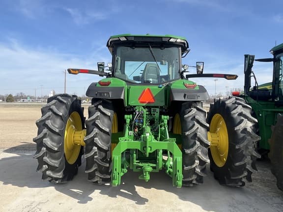 Image of John Deere 8R 310 equipment image 3