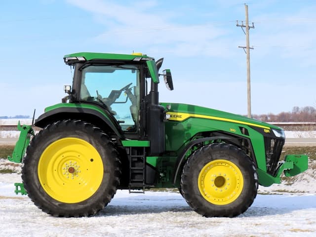 Image of John Deere 8R 310 equipment image 3
