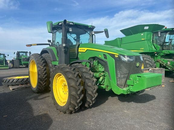 Image of John Deere 8R 310 equipment image 4