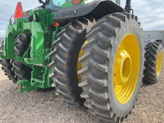 Image of John Deere 8R 310 equipment image 3