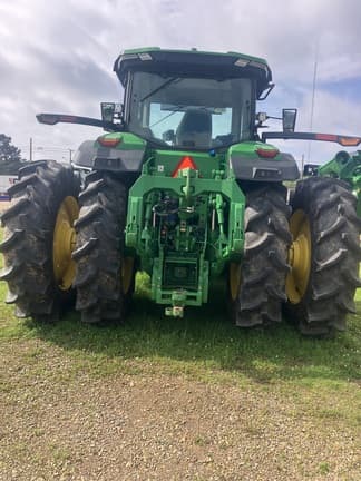 Image of John Deere 8R 310 equipment image 4