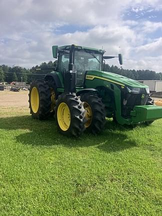 Image of John Deere 8R 310 equipment image 2