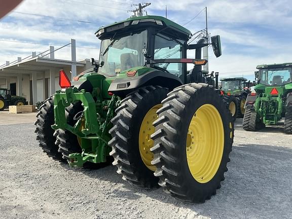 Image of John Deere 8R 310 equipment image 3