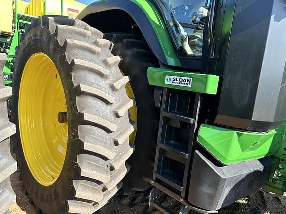 Image of John Deere 8R 310 equipment image 3
