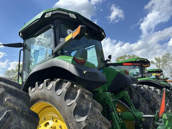 Image of John Deere 8R 310 equipment image 4