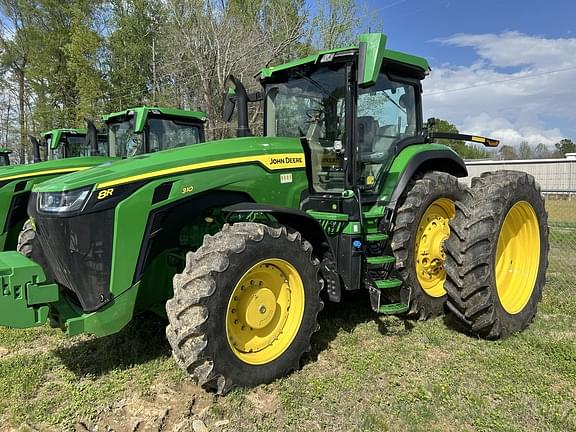 Image of John Deere 8R 310 equipment image 2