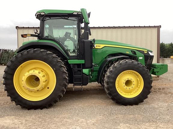 Image of John Deere 8R 310 equipment image 2