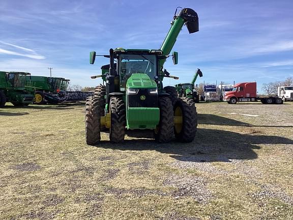 Image of John Deere 8R 310 equipment image 2