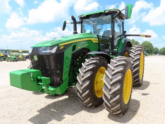 Image of John Deere 8R 310 equipment image 2