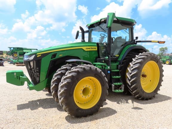 Image of John Deere 8R 310 equipment image 3