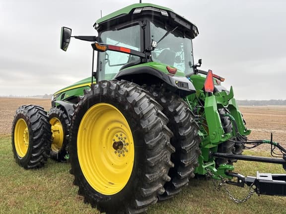 Image of John Deere 8R 310 equipment image 2