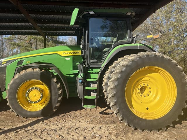 Image of John Deere 8R 310 equipment image 2