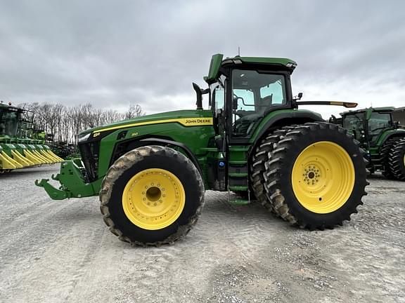 Image of John Deere 8R 310 equipment image 3