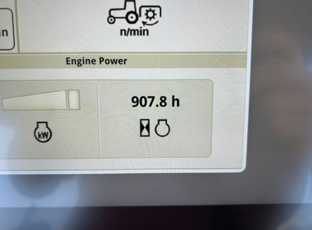 Image of John Deere 8R 310 equipment image 4