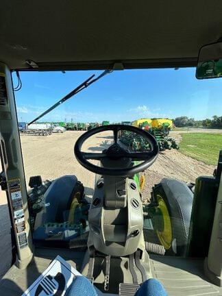 Image of John Deere 8R 310 equipment image 3