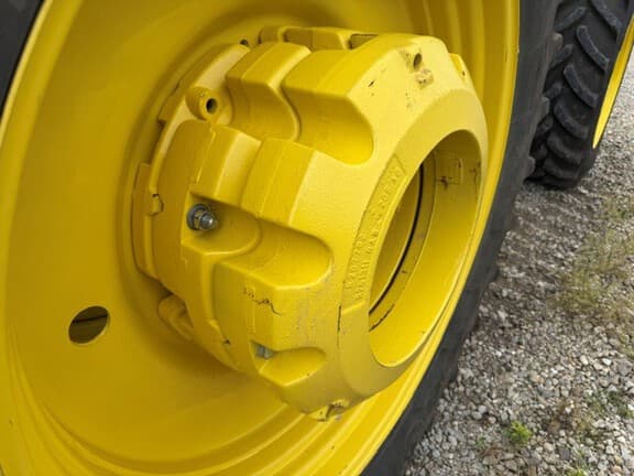 Image of John Deere 8R 310 equipment image 3
