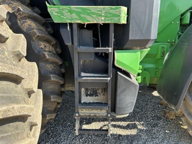 Image of John Deere 8R 310 equipment image 4