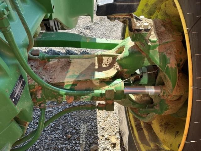 Image of John Deere 8R 310 equipment image 2