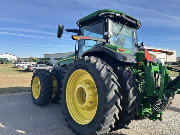 Image of John Deere 8R 310 equipment image 2