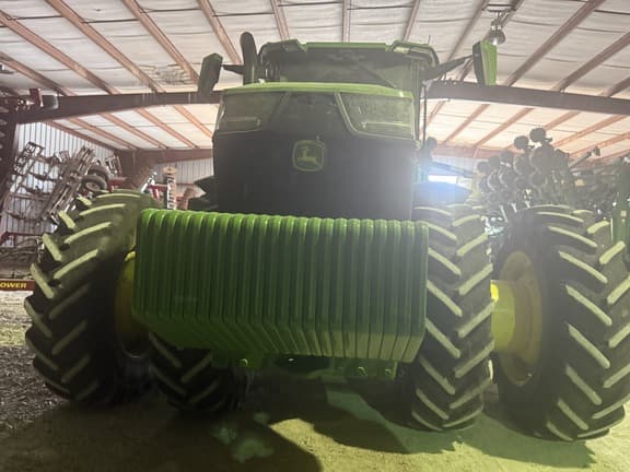 Image of John Deere 8R 310 equipment image 3