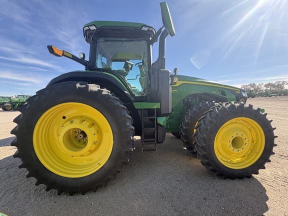 Image of John Deere 8R 310 equipment image 3