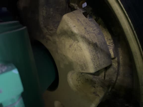 Image of John Deere 8R 310 equipment image 4