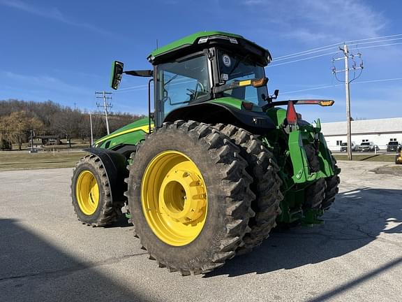 Image of John Deere 8R 310 equipment image 4