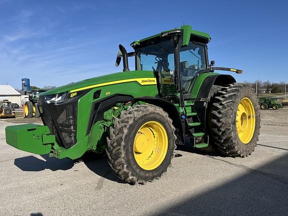 Image of John Deere 8R 310 equipment image 2