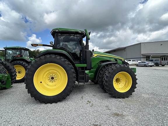 Image of John Deere 8R 310 equipment image 3