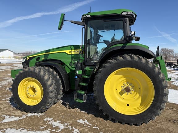 Image of John Deere 8R 310 equipment image 3