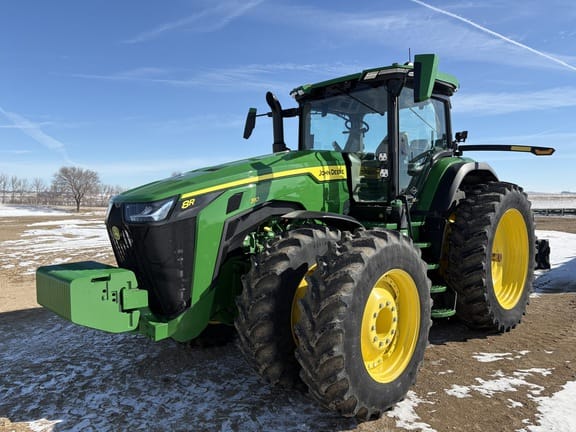 2024 John Deere 8R 310 Equipment Image0