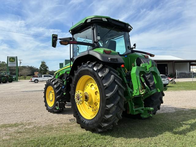 Image of John Deere 8R 310 equipment image 2