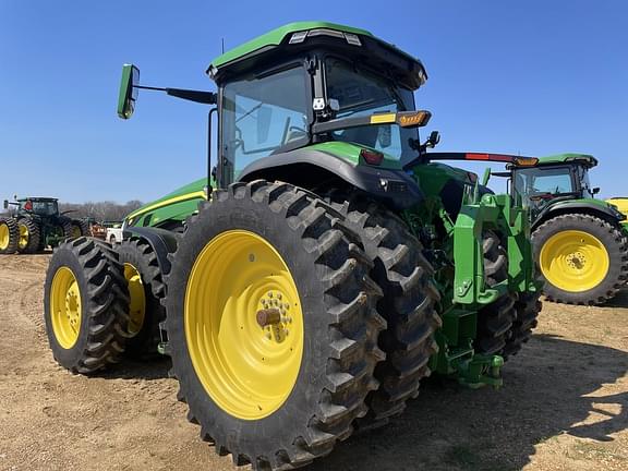 Image of John Deere 8R 310 equipment image 4