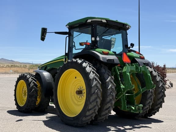 Image of John Deere 8R 310 equipment image 2