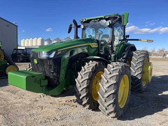 Image of John Deere 8R 310 equipment image 1