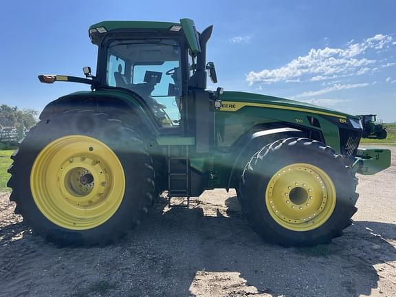 Image of John Deere 8R 310 equipment image 4
