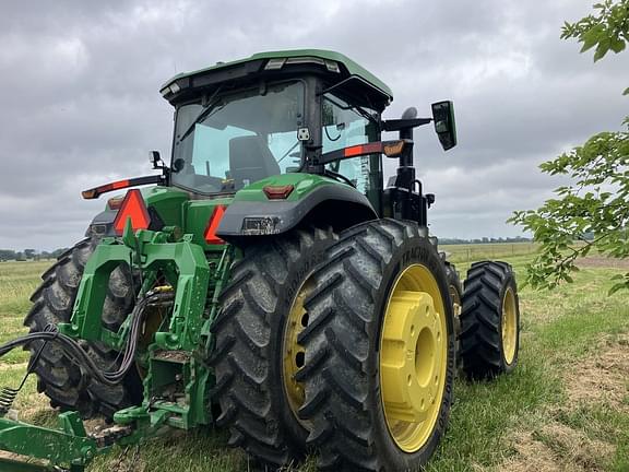 Image of John Deere 8R 310 equipment image 3