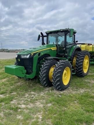 Image of John Deere 8R 310 equipment image 2