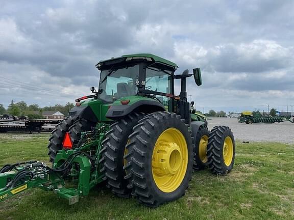 Image of John Deere 8R 310 equipment image 2