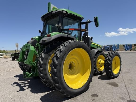 Image of John Deere 8R 310 equipment image 4