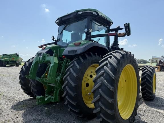 Image of John Deere 8R 310 equipment image 2