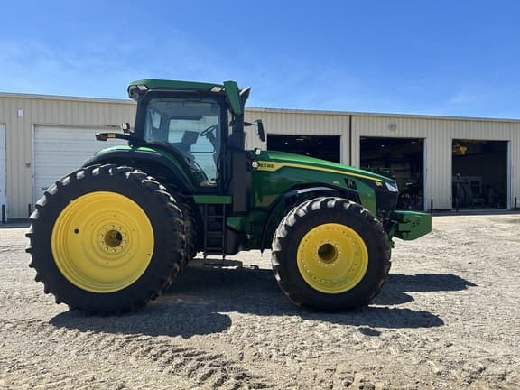 Image of John Deere 8R 310 equipment image 1