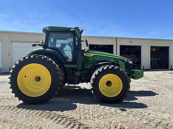 Image of John Deere 8R 310 equipment image 3