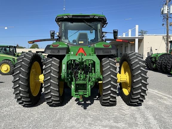 Image of John Deere 8R 310 equipment image 4