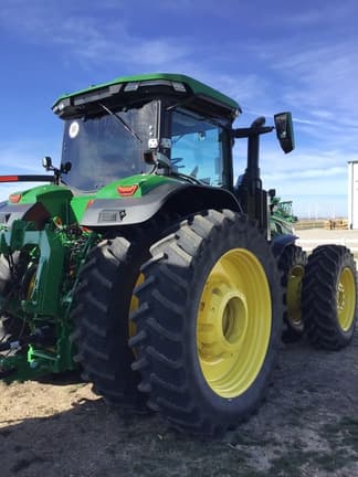 Image of John Deere 8R 310 equipment image 3