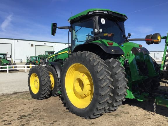 Image of John Deere 8R 310 equipment image 1