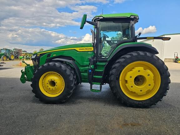 Image of John Deere 8R 310 equipment image 1