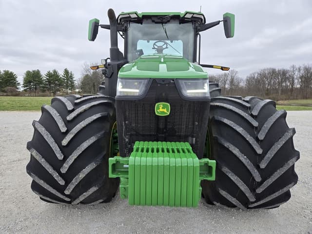 Image of John Deere 8R 310 equipment image 2