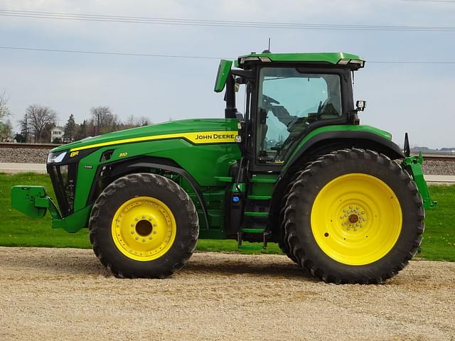 Image of John Deere 8R 310 equipment image 1